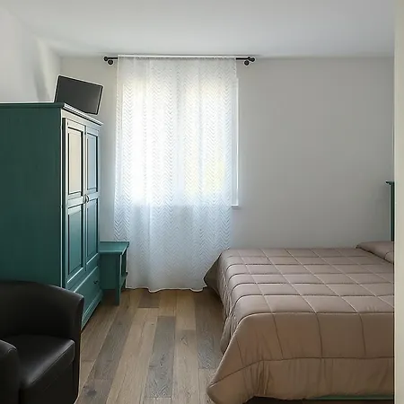 Le Belle Maison