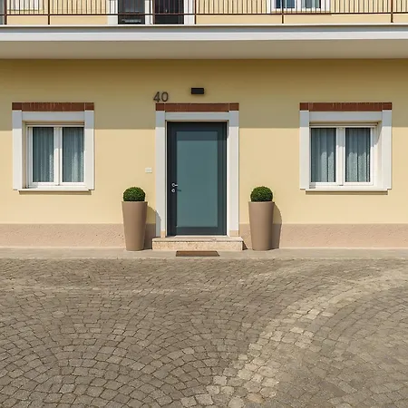 Le Belle Maison * Πεσκιέρα ντελ Γκάρντα